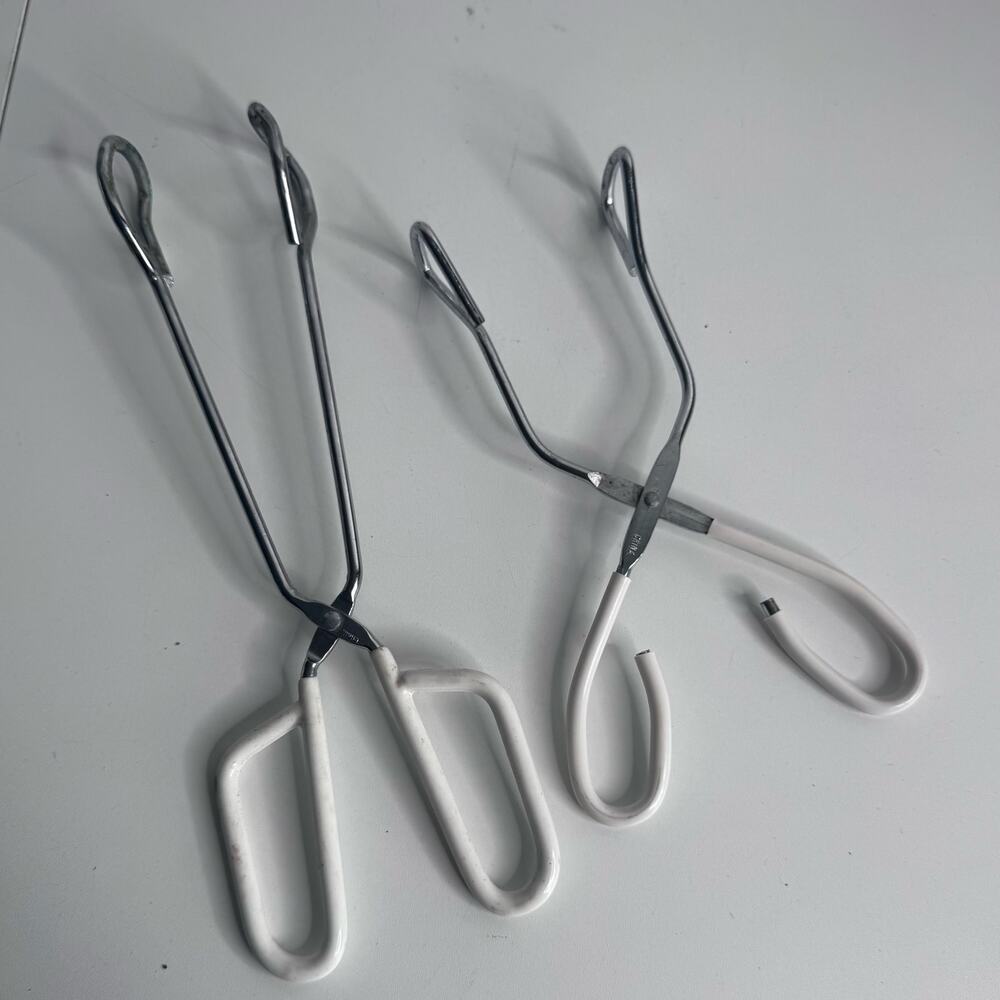 Vintage Set of 2 Rubber Coated Kitchen Tongs 11in & 9in Unbranded